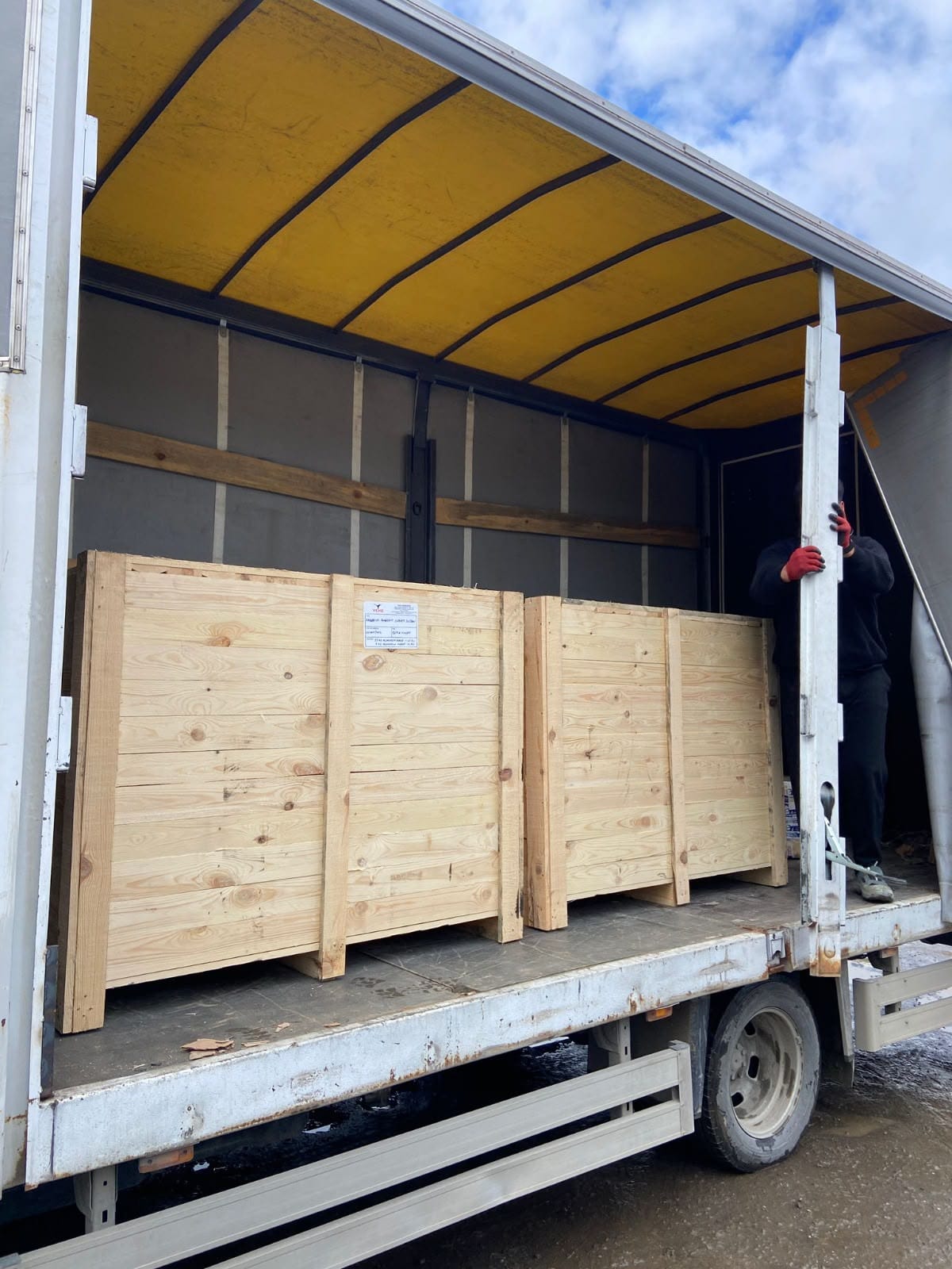 Customs & Logistics