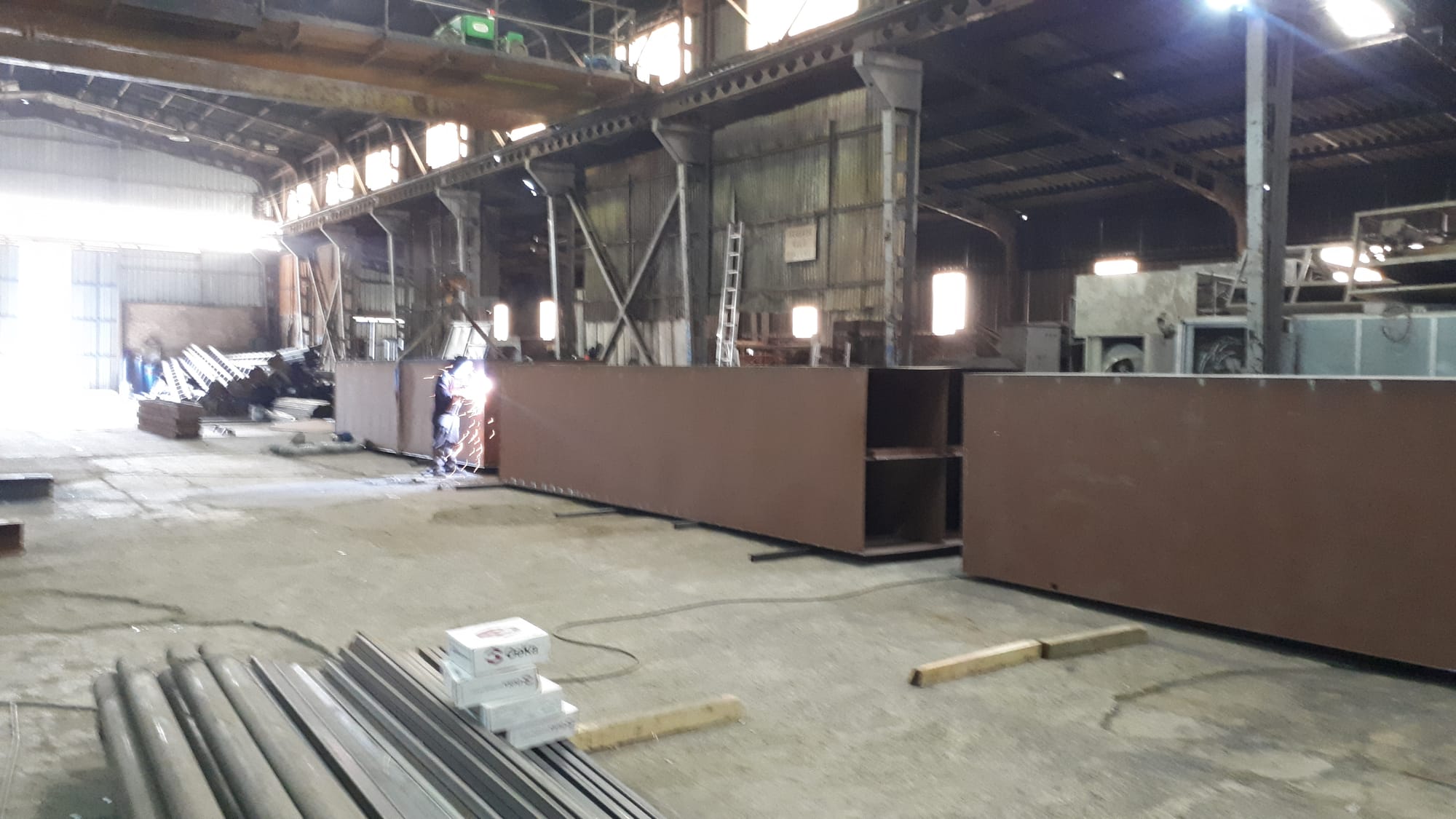 SUBMERSIBLE PONTOON PRODUCTION AND SUPPLY FOR LATINA PICTURES 27