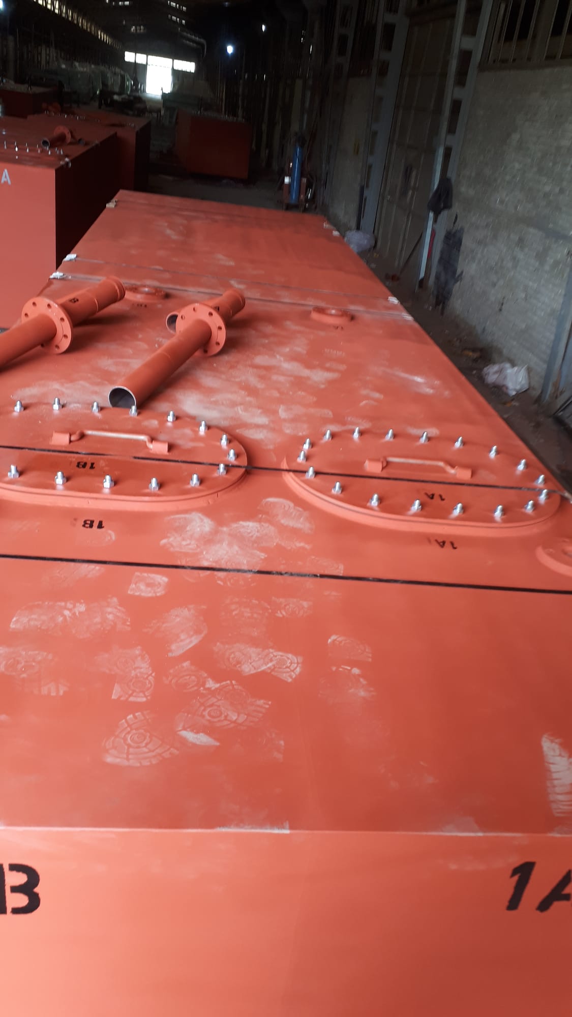 SUBMERSIBLE PONTOON PRODUCTION AND SUPPLY FOR LATINA PICTURES 49