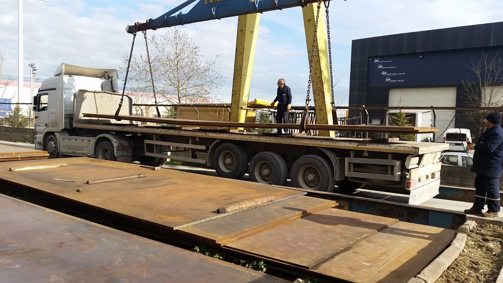 1,360 tonnes of steel to the Caspian for an offshore project 4