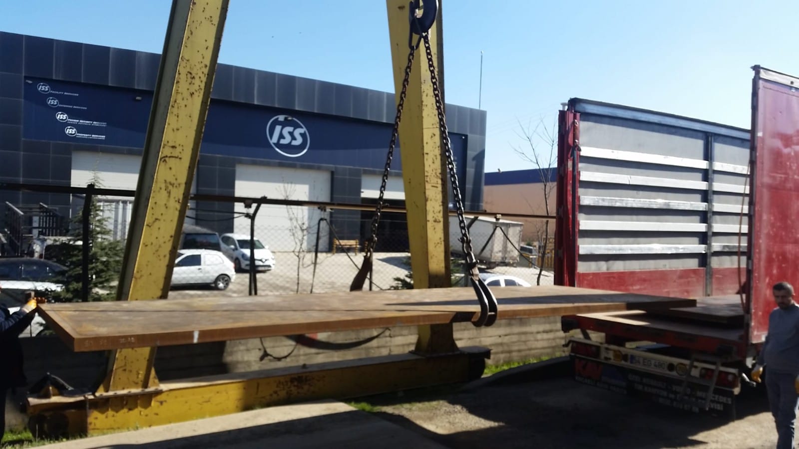 1,360 tonnes of steel to the Caspian for an offshore project 7