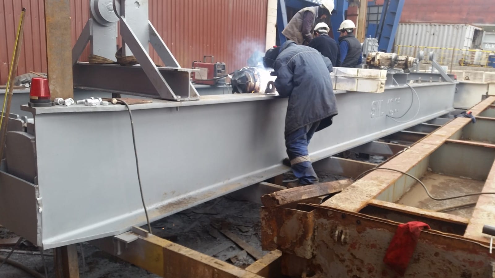 M/V Blandine: rebuilding a 10-tonne monorail provision crane 5